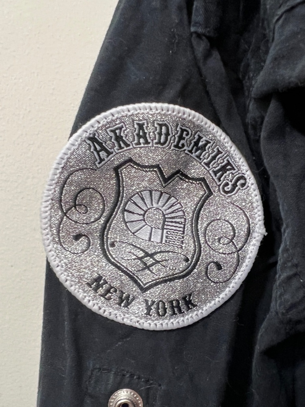 AKADEMIKS BOYS SIZE Large Black LS BUTTON FRONT SHIRT 100% Cotton Size XL - Picture 3 of 14